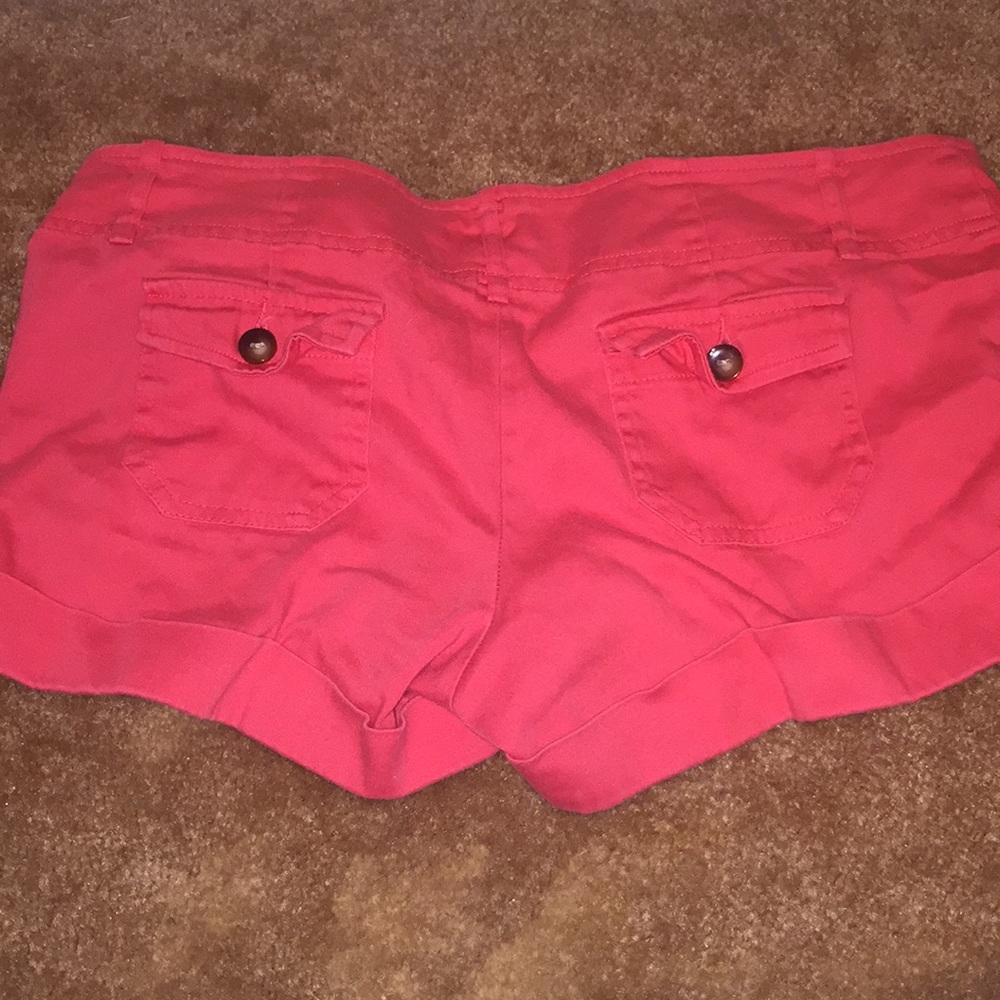 Red shorts - Picture 2 of 3